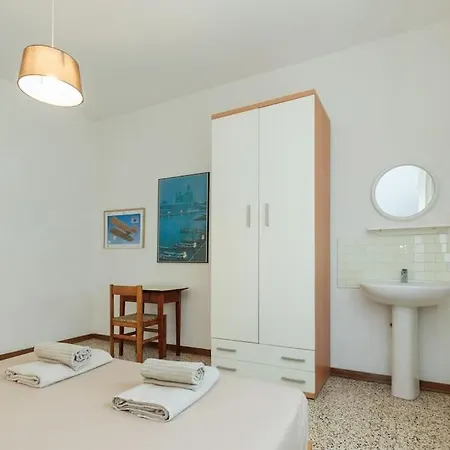 Appartamento Lido Free Parking - 4 Guests - Near - App 1 Lido di Jesolo